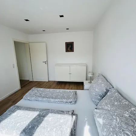 Wilhelmshoeher Allee 公寓